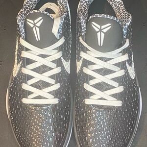 Nike Kobe 6 Protro Mambacita Sweet 16 Size 8 men/9.5 women